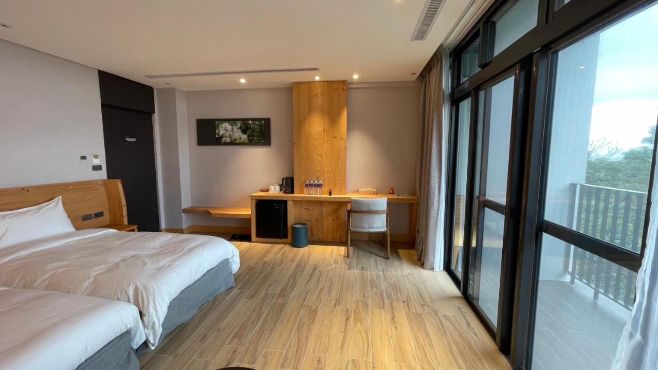 Ferienwohnung La Tree 普椿農場木子莊園 Donghe Exterior foto