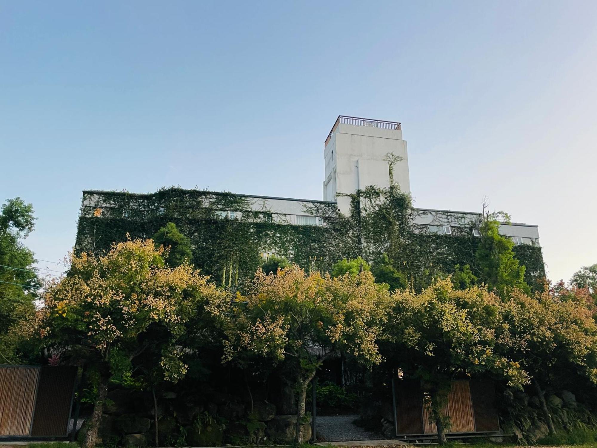 Ferienwohnung La Tree 普椿農場木子莊園 Donghe Exterior foto